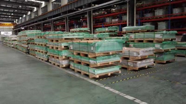 Discrimen inter laminam aluminium et laminam vestitam aluminium