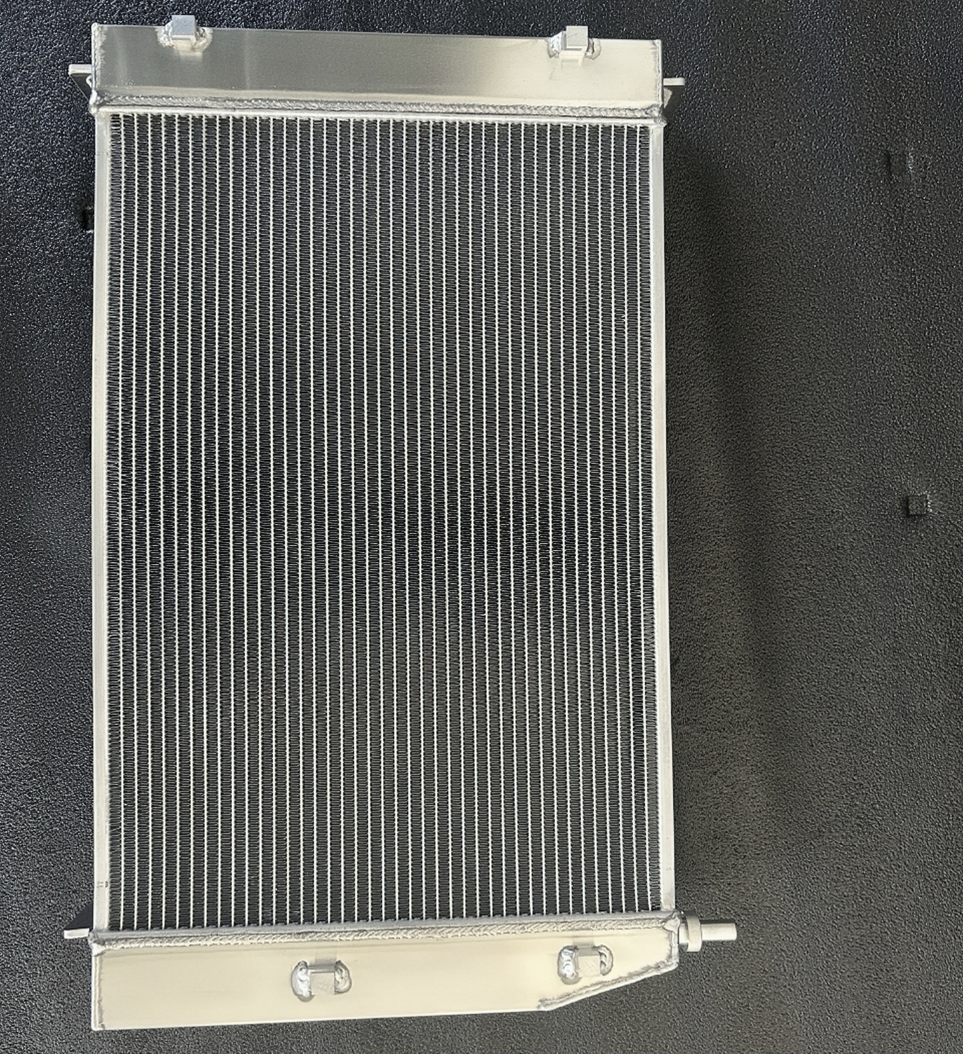 Quomodo currus radiator opus?