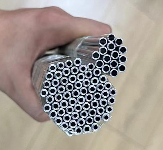 Quibus generibus aluminium in aere conditioners sunt?