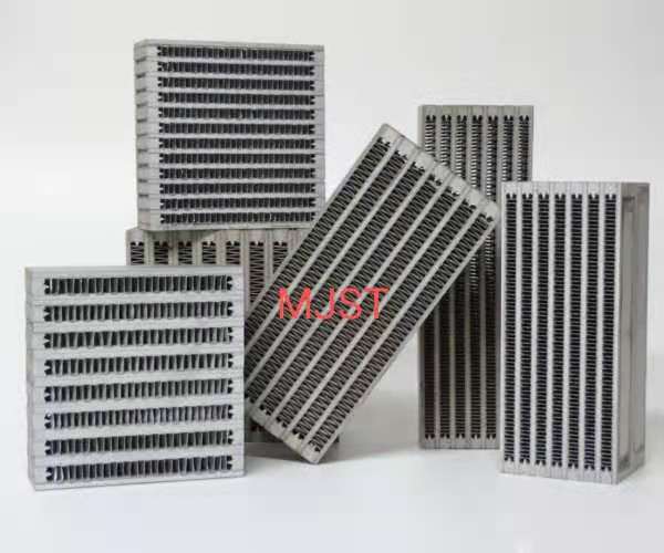 Plate pinna intercooler metretas